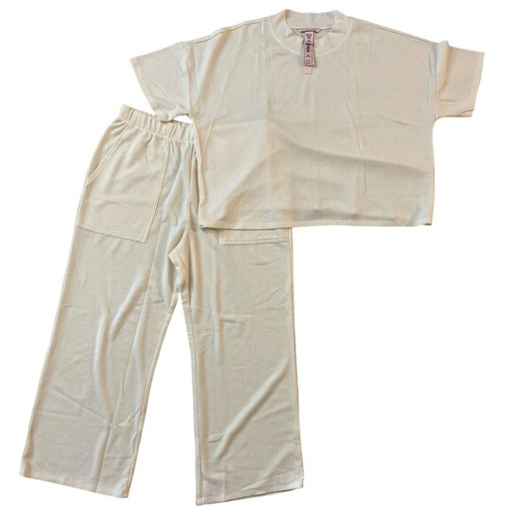 Victoria’s Secret Women’s 2-Piece Lounge Set Top & Pants Size M Cream Petite Fit - Picture 1 of 14
